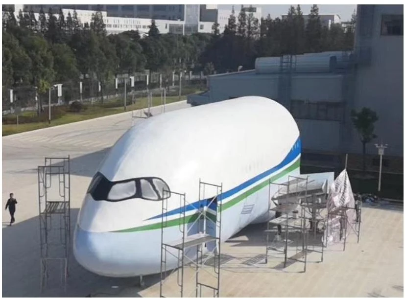 机场实训基地的飞机模拟舱外观实拍